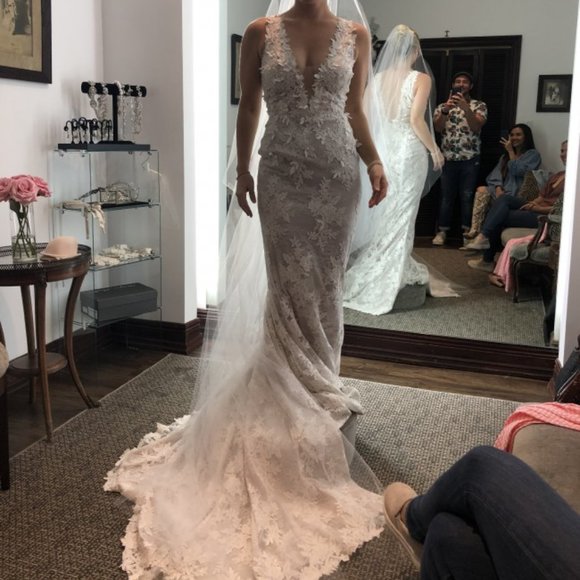 NEVER WORN Mira Zwillenger Veronica Wedding Dress - Picture 3 of 8